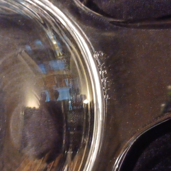 Pyrex grab it bowls with lid microwave and oven safe 16 oz. - Picture 3 of 4